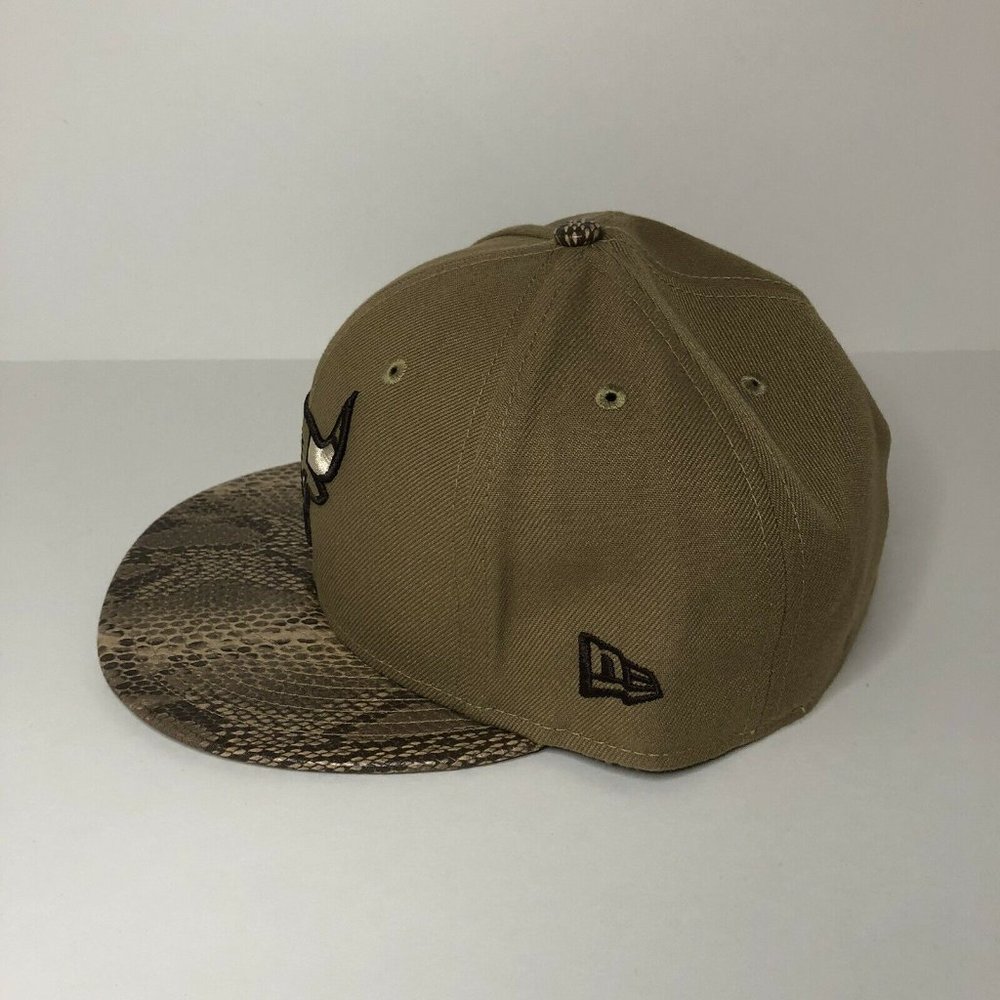 Chicago Bulls New Era Snakeskin Fitted Hat 7 3/8 - Picture 7 of 12